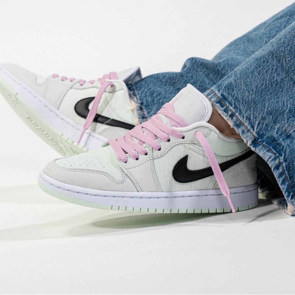 Green Jordan 1 Low SE